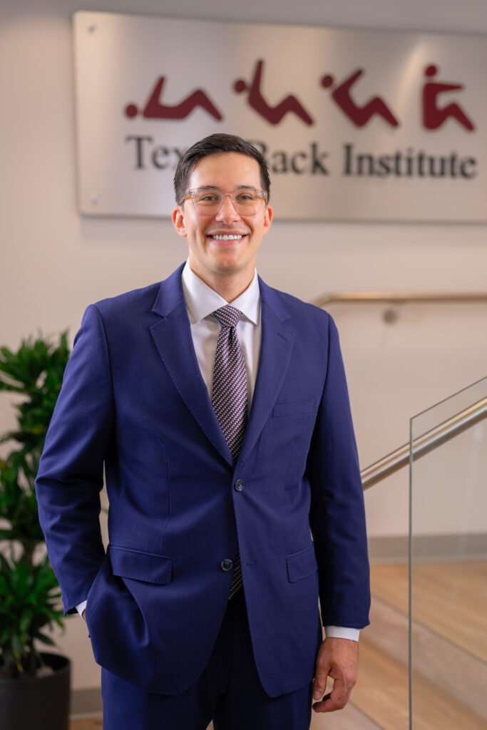 Dr. Alejandro Carrasquilla